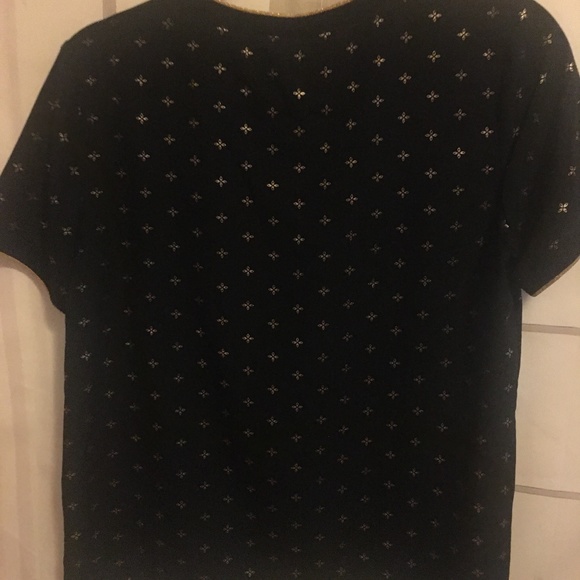 Small Black Short Sleeve Top - Picture 4 of 6